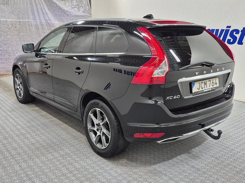 Bild 4 av Volvo XC60 AWD D4 190HK 4x4 Ocean Race