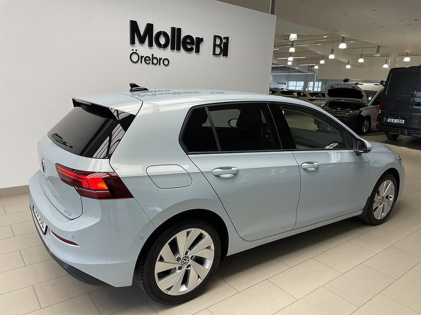Bild 4 av Volkswagen Golf LIFE 1.5eE TSI 150 HK  DSG|Värmare|B-kamera