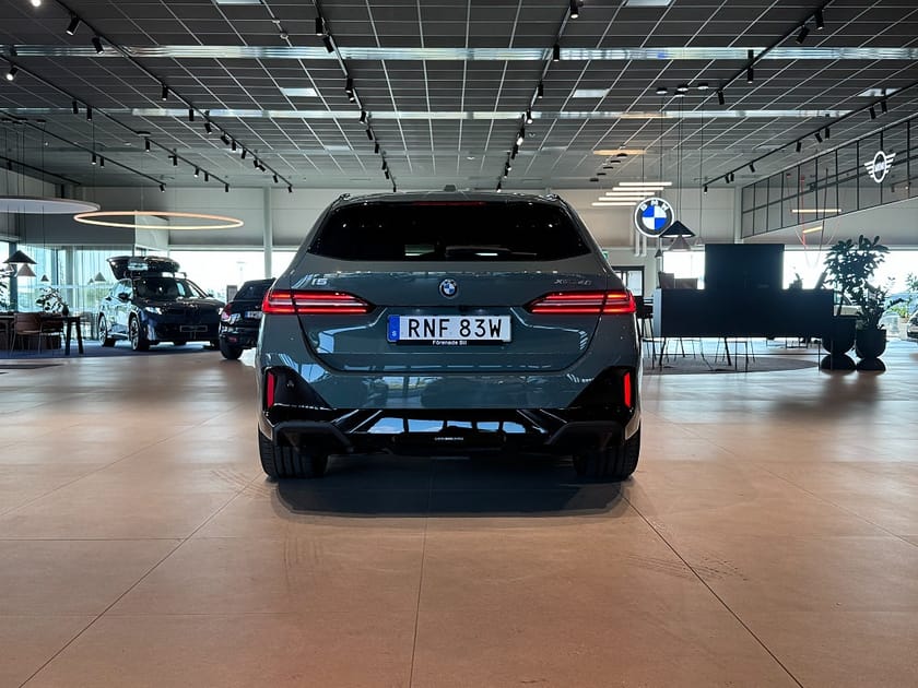 Bild 5 av BMW i5 xDrive40 Touring M Sport D/A Plus Drag H/K Rattvärme