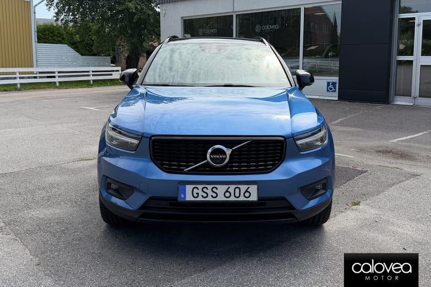 Bild 3 av Volvo XC40 D4 AWD R-Design 190hk - Dragkrok, 360-kamera, HK