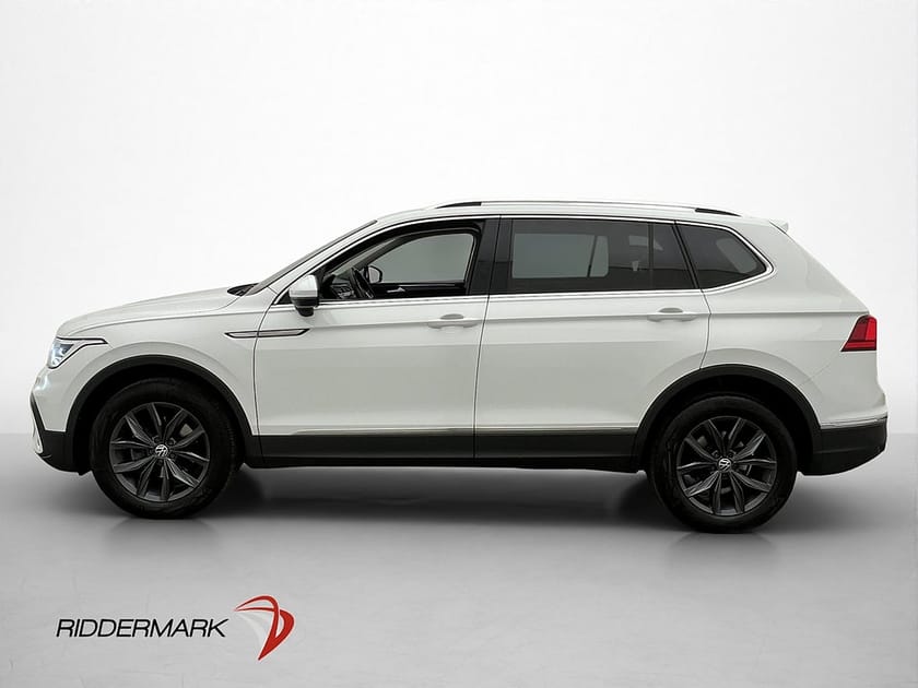 Bild 2 av Volkswagen Tiguan Allspace 7-sätes 1.5 TSI 150hk 7-Sits Cockpit Värm