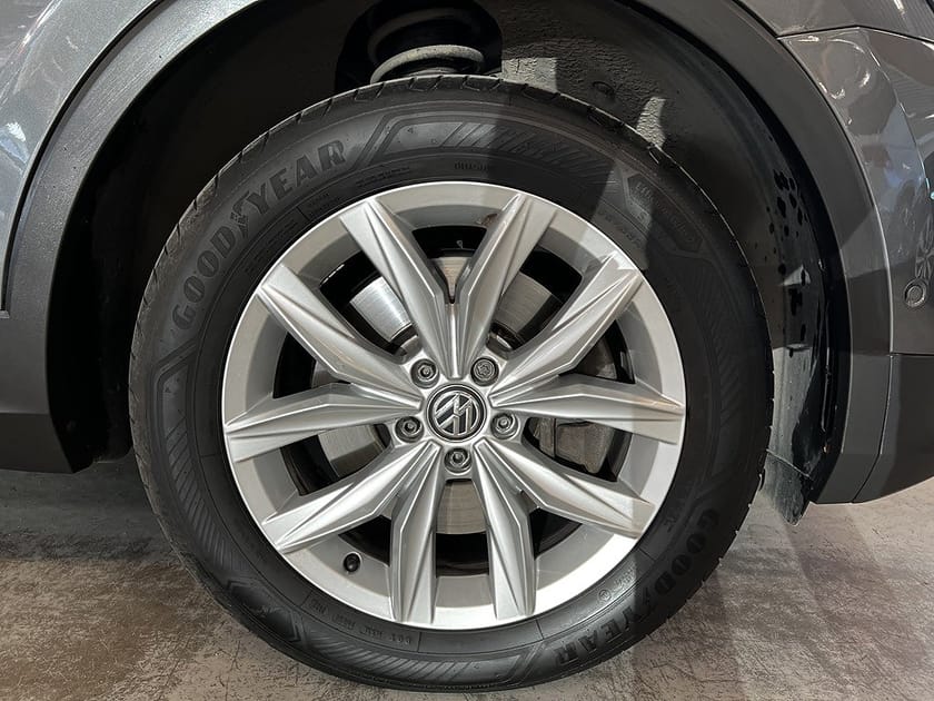 Bild 4 av Volkswagen Tiguan 2.0 TSI 4M DSG 180hk Drag Värmare Massage