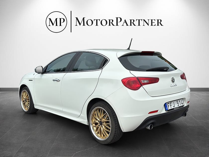 Bild 5 av Alfa Romeo Giulietta 2.0 JTDM 16V TCT Distinctive Automat
