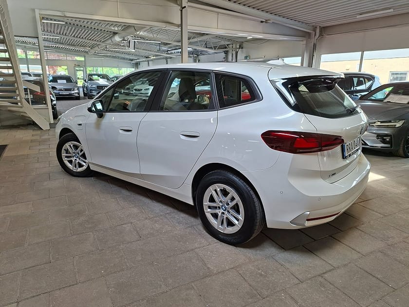 Bild 3 av BMW 225e xDrive Active Tourer Steptronic Panorama|Widescreen
