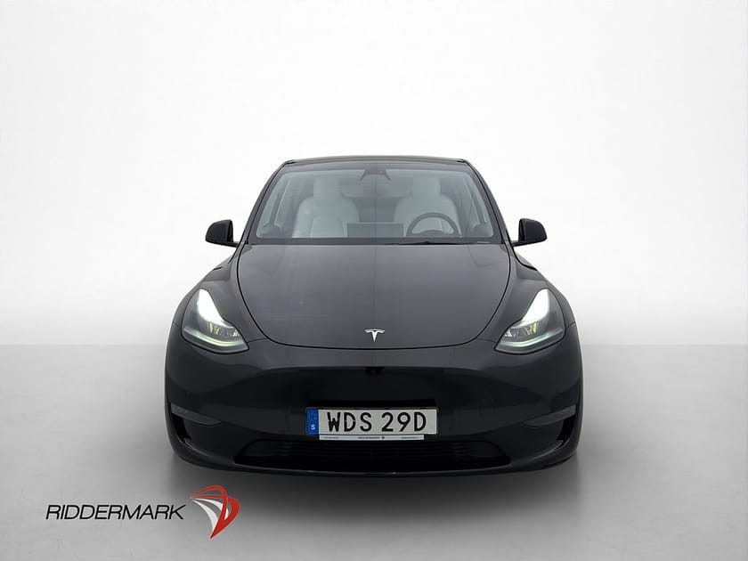 Bild 2 av Tesla Model Y Long Range AWD Autopilot Ljus Interiör MOMS