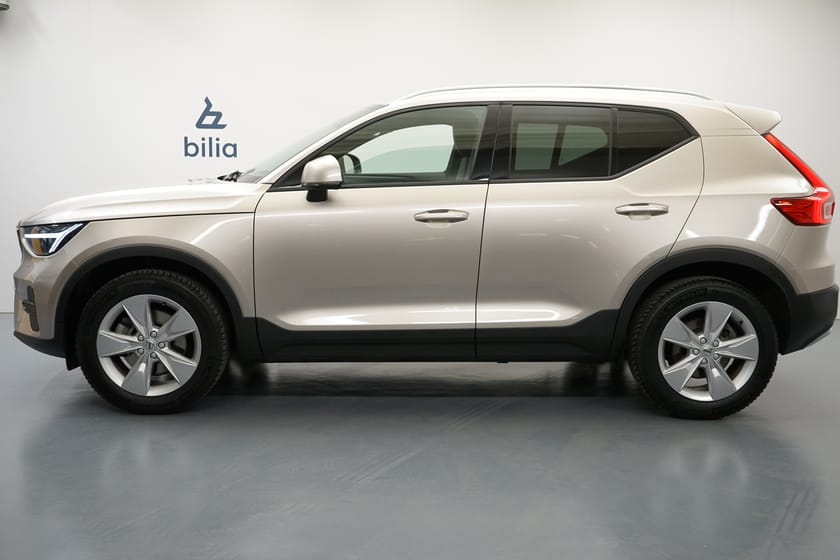 Bild 2 av Volvo XC40 B4 FWD Bensin Core SE II, Navigation, Baklucka elmanövrerad