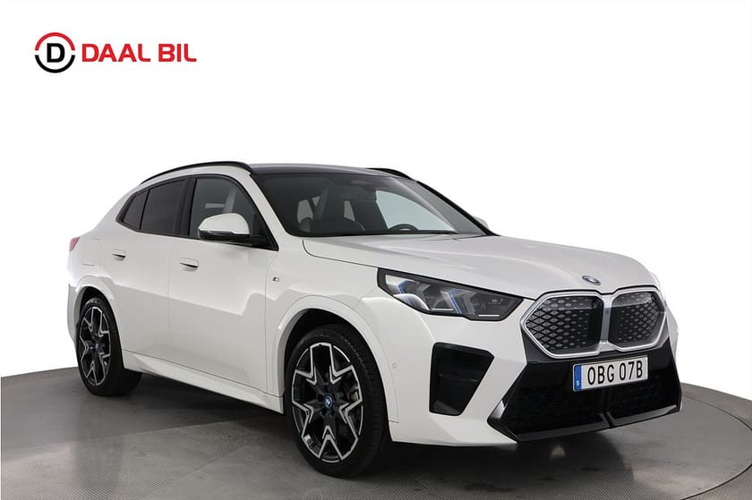 Bild 3 av BMW iX2 xDrive30 64,7 kWh 306HK M-SPORT DRAG PANO P-VÄRM 3D