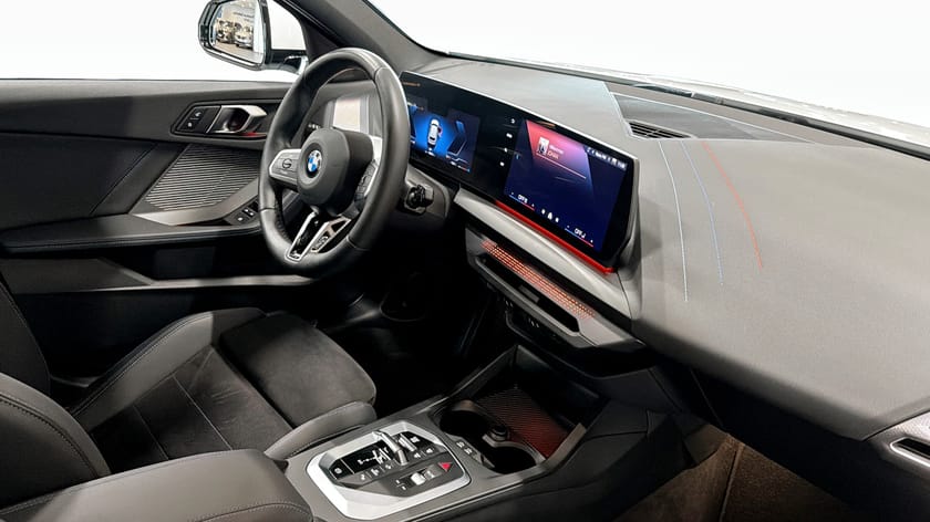 Bild 3 av BMW 120 5-d M Sport Rattvärme Backkamera Driving assist