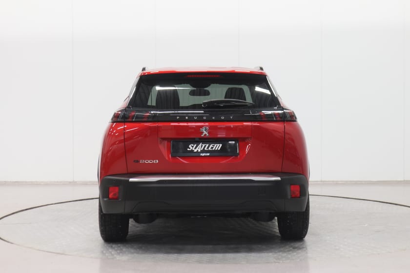 Bilde 3 av Peugeot e-2008 Allure 136 hk, Navi,R.kamera,+++