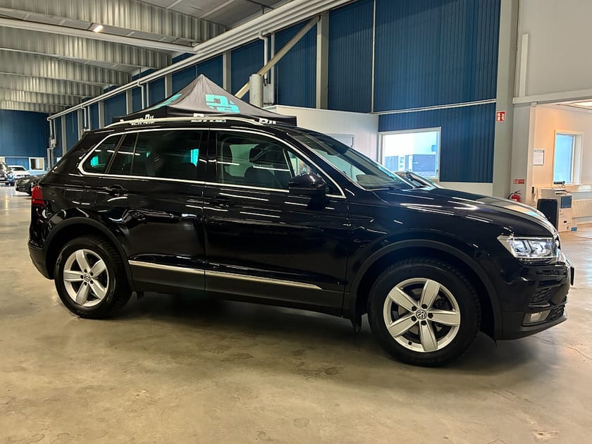 Bild 2 av Volkswagen Tiguan 1.4 TSI 4Motion Aut Executive | Cockpit | Drag| Värmare
