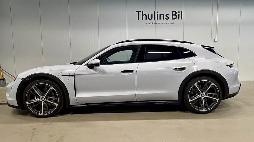 Bild 5 av Porsche Taycan 4 Cross Turismo / Bakaxelstyrning / Nightvision