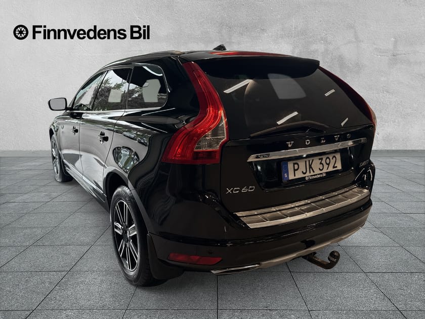 Bild 3 av Volvo XC60 D4 AWD Classic Summum(v-HJUL, Kamera, Pano)