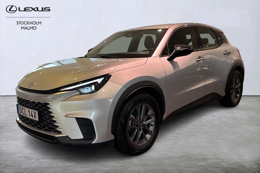 Bild 1 av Lexus LBX 136hk P-värm Navi Backkamera P-sensorer