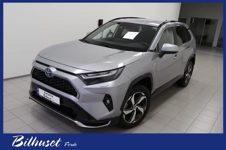 Toyota RAV4 Plug-in Hybrid VI LEVERER OVER HEILE LANDET