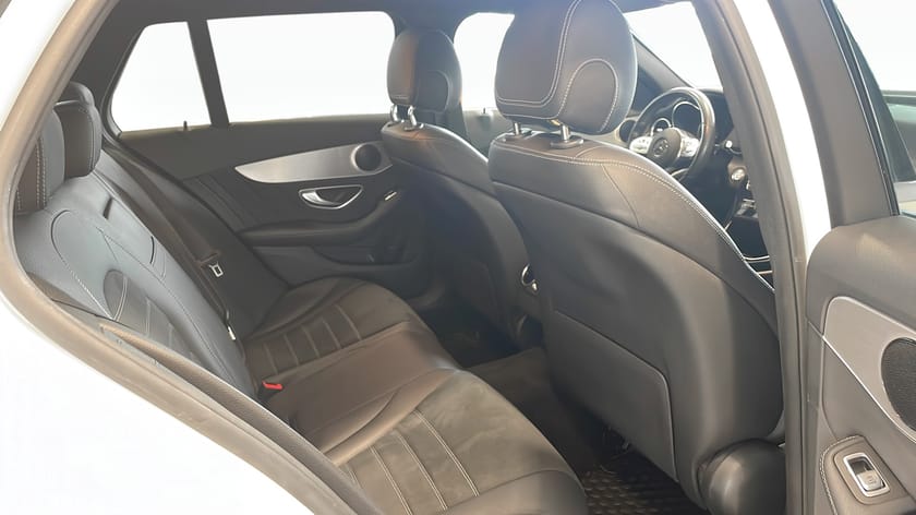 Bild 5 av Mercedes-Benz C 220 T d 4MATIC AMG Drag Carplay