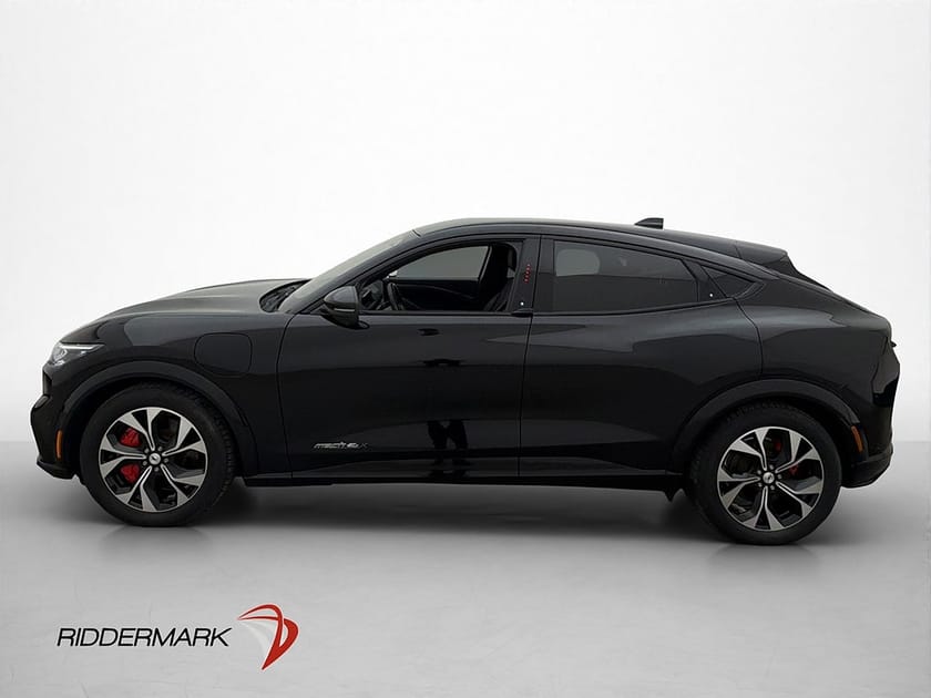 Bild 5 av Ford Mustang Mach-E Long Range AWD Pano B&O Kamera Skinn