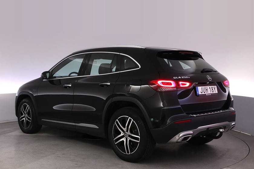 Bild 4 av Mercedes-Benz GLA 250 e Progressive Line Drag Kamera Navi