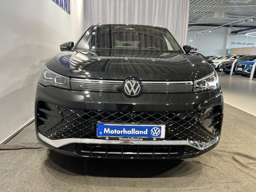 Bild 4 av Volkswagen Tiguan R-Line /Diesel / Drag / 360-kamera