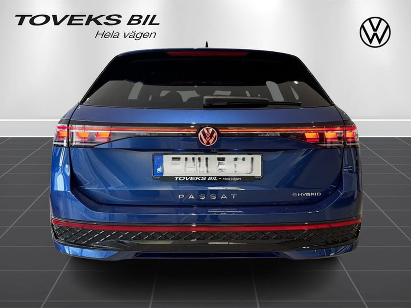 Bild 4 av Volkswagen Passat Variant eHybrid R-LINE 272HK 2026 SWE EDITION | AUGUSTI BOOST 25.000 EXTRA RABATT