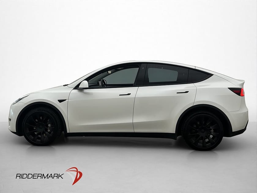 Bild 5 av Tesla Model Y Long Range AWD Autopilot Dragkrok Svensksåld