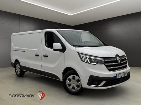 Renault Trafic Skåpbil L2 Värmare Dragkrok LED CARPLAY B-Kamera Moms