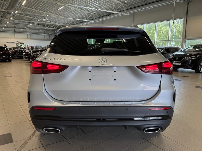 Bild 4 av Mercedes-Benz GLA 250 e 8G-DCT Euro 6