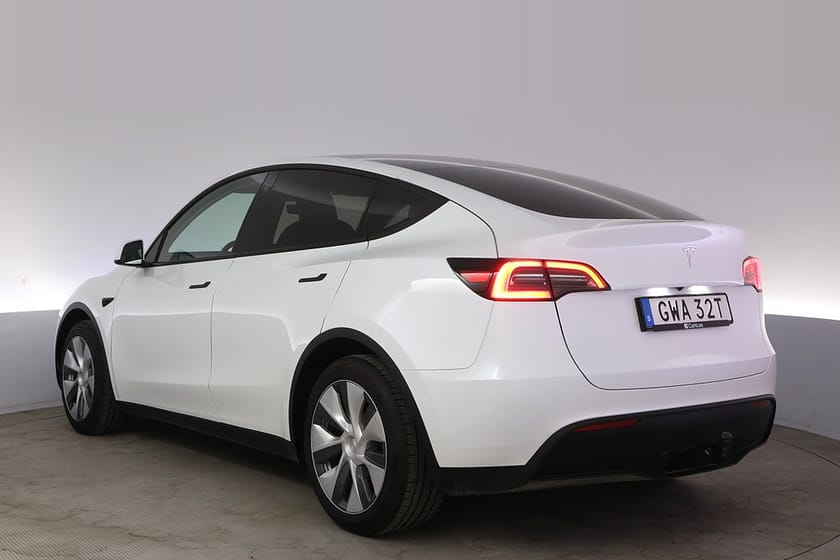 Bild 4 av Tesla Model Y Standard Range RWD Autopilot Pano Drag V-hjul