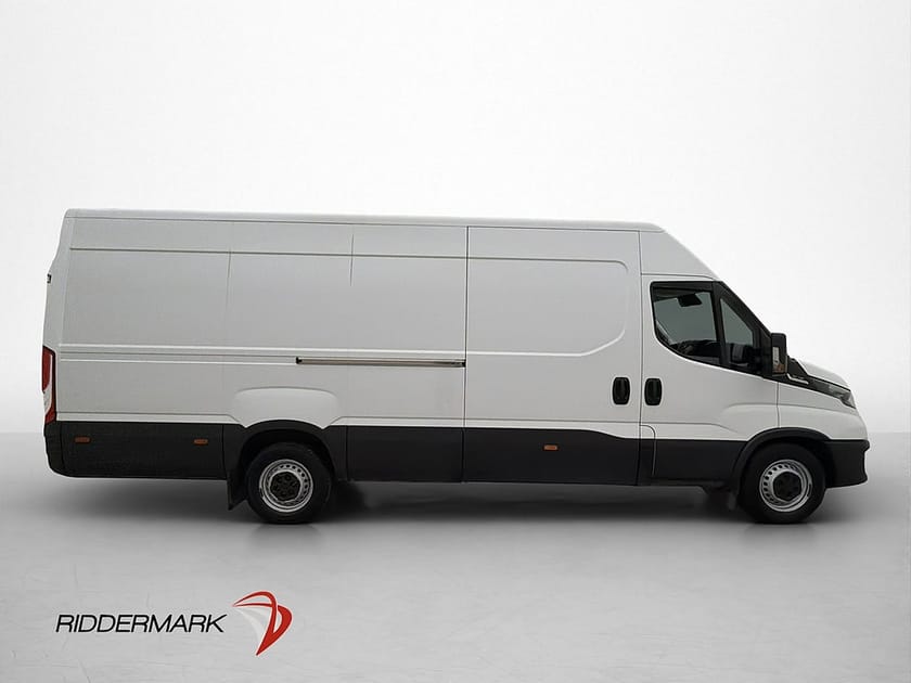 Bild 2 av Iveco Daily 35-140 Van 35 L4H2 2.3JTD Värmare 3-Sits Farthållare Moms