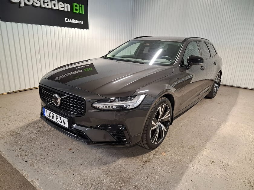 Bild 1 av Volvo V90 Recharge T6 350 18,8 kWh AWD/PLUS DARK/Drag/Värm/Navi