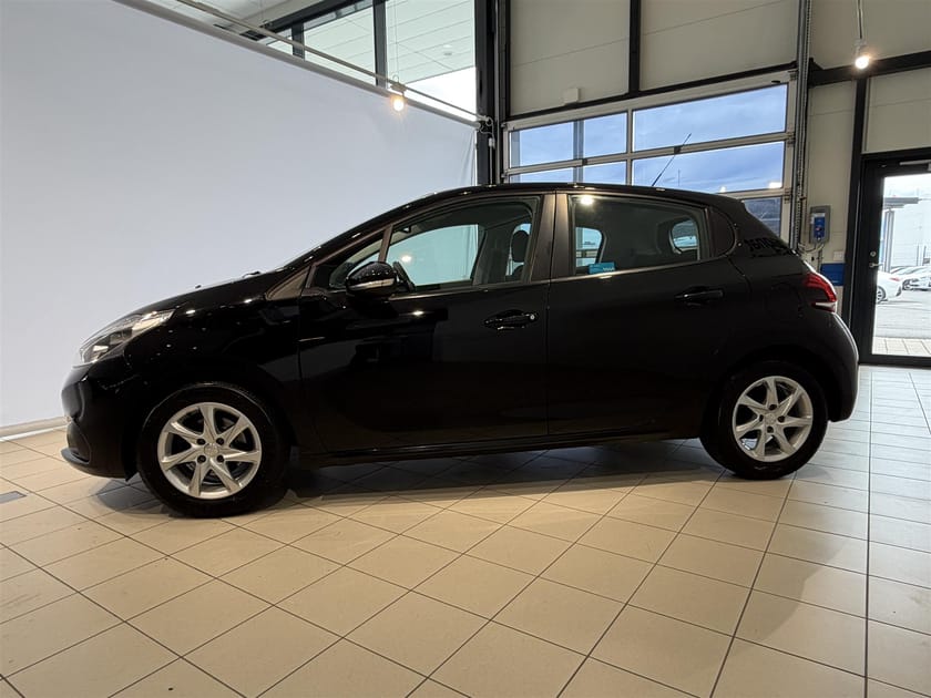 Bild 2 av Peugeot 208 Active 1,2 Låga Mil