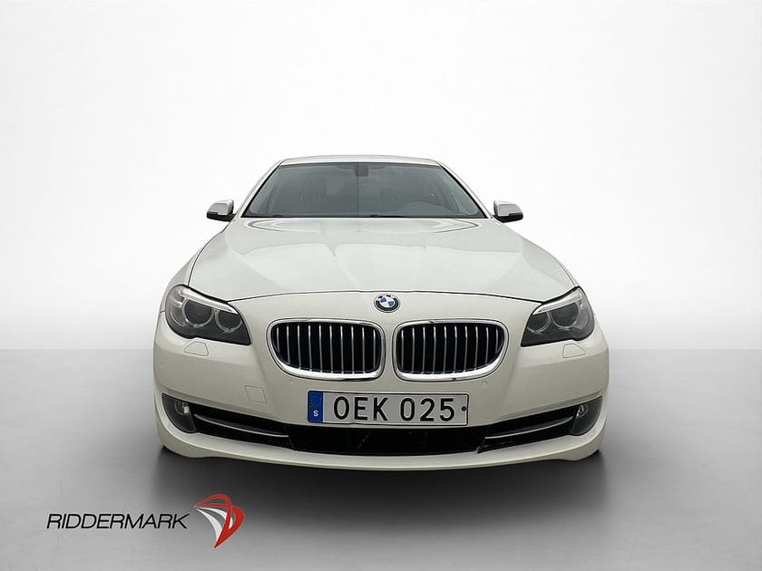 Bild 2 av BMW 520d xDrive Sedan 190hk HiFi P-Sensorer Skinn Rattvärme