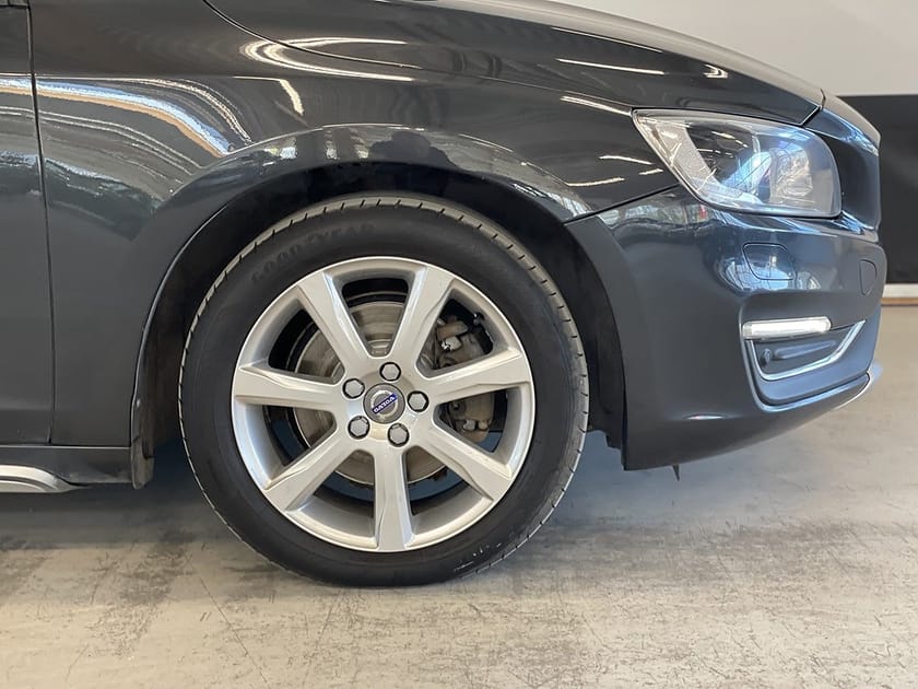Bild 5 av Volvo V60 D4 Momentum 190hk Värmare Drag Gps Backkamera