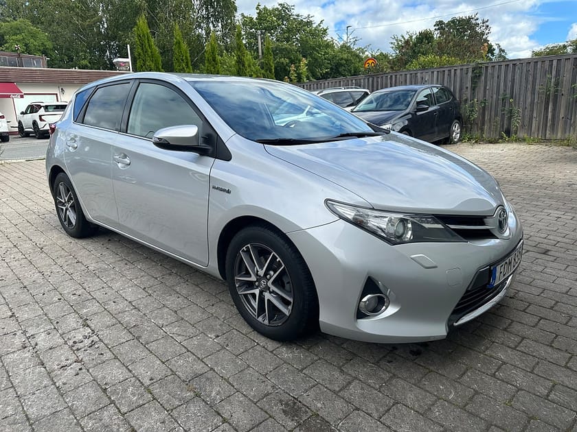 Bild 2 av Toyota Auris Hybrid e-CVT Edition Feel Euro 5