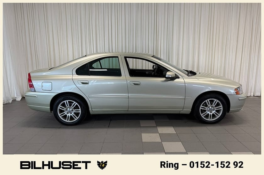 Bild 2 av Volvo S60 2.4 CNG Momentum HALVSKINN P-SENSORER BAK 888KR SKATT