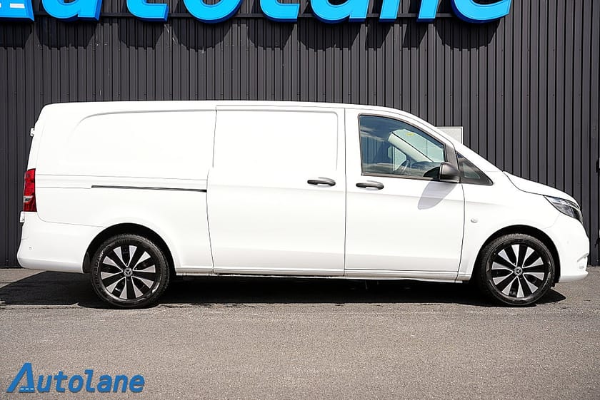 Bild 3 av Mercedes-Benz Vito 119 CDI 2.8t 9G-Tronic MOMS, B-Kamera, Drag, 190hk