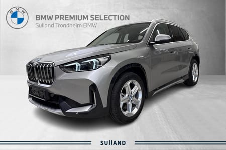 BMW iX1 xDrive30 Harman Kardon / HUD / Memory/ krok