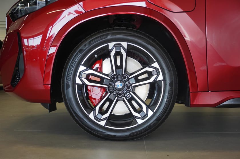 Bild 4 av BMW X1 xDrive25e M Sport Pro Business Ed Drag DA HUD