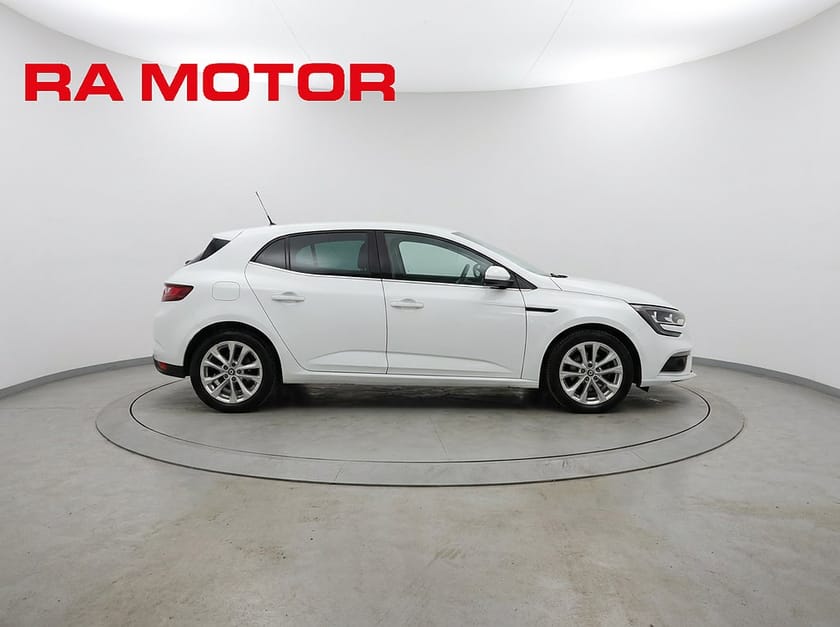 Bild 5 av Renault Mégane 1.2 TCe 132hk | Energy | P-Sen | Keyless | Navi |0.53l