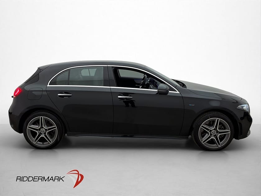 Bild 4 av Mercedes-Benz A 250 e 218hk AMG Widescreen Kamera Midline