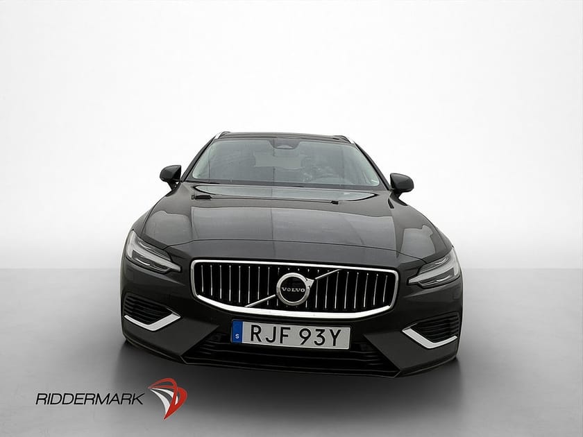 Bild 2 av Volvo V60 Recharge T6 AWD Core Bright H/K Värm Kamera Drag