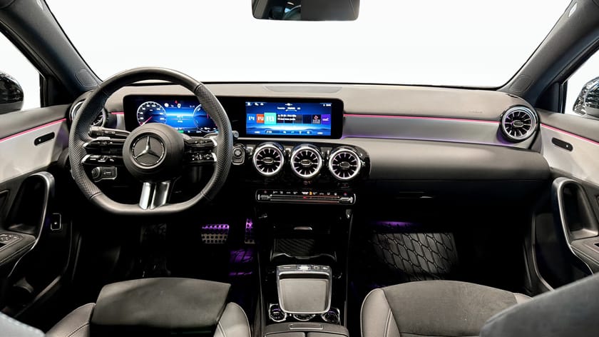 Bild 4 av Mercedes-Benz A 250 e 250E  AMG Night Värmare Navi 19"