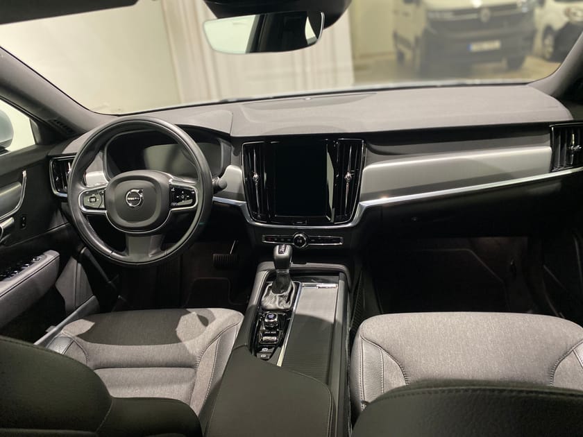 Bild 2 av Volvo S90 T4 Momentum Advanced Edition