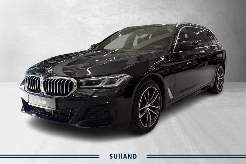 Bilde 1 av BMW 530e xDrive Touring M Sport/Panorama/Komfortseter/Head Up/Hengerfeste/Laser