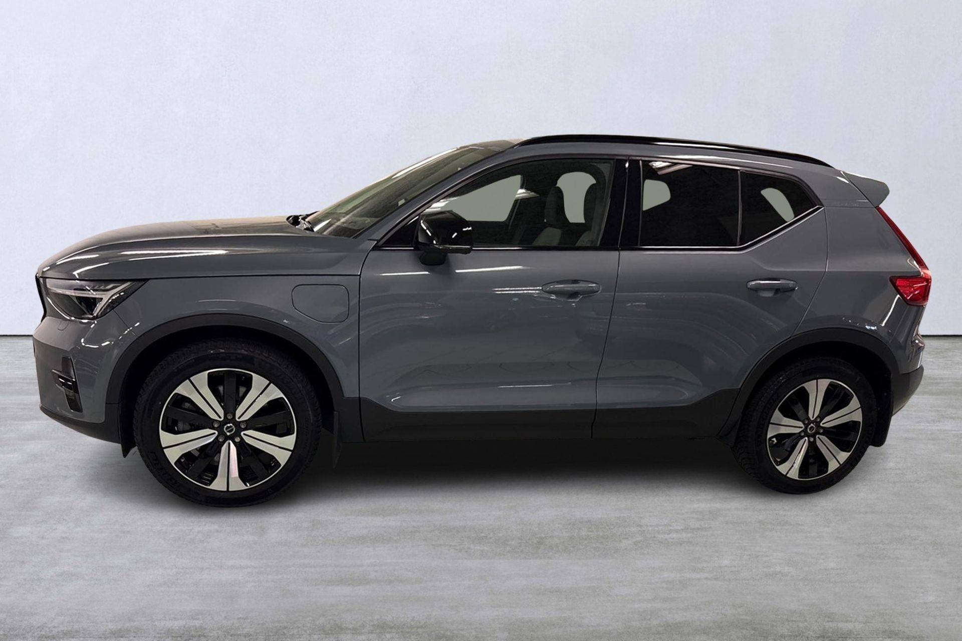Volvo XC40 Recharge T4 Plus Dark 2023, bild 2/10