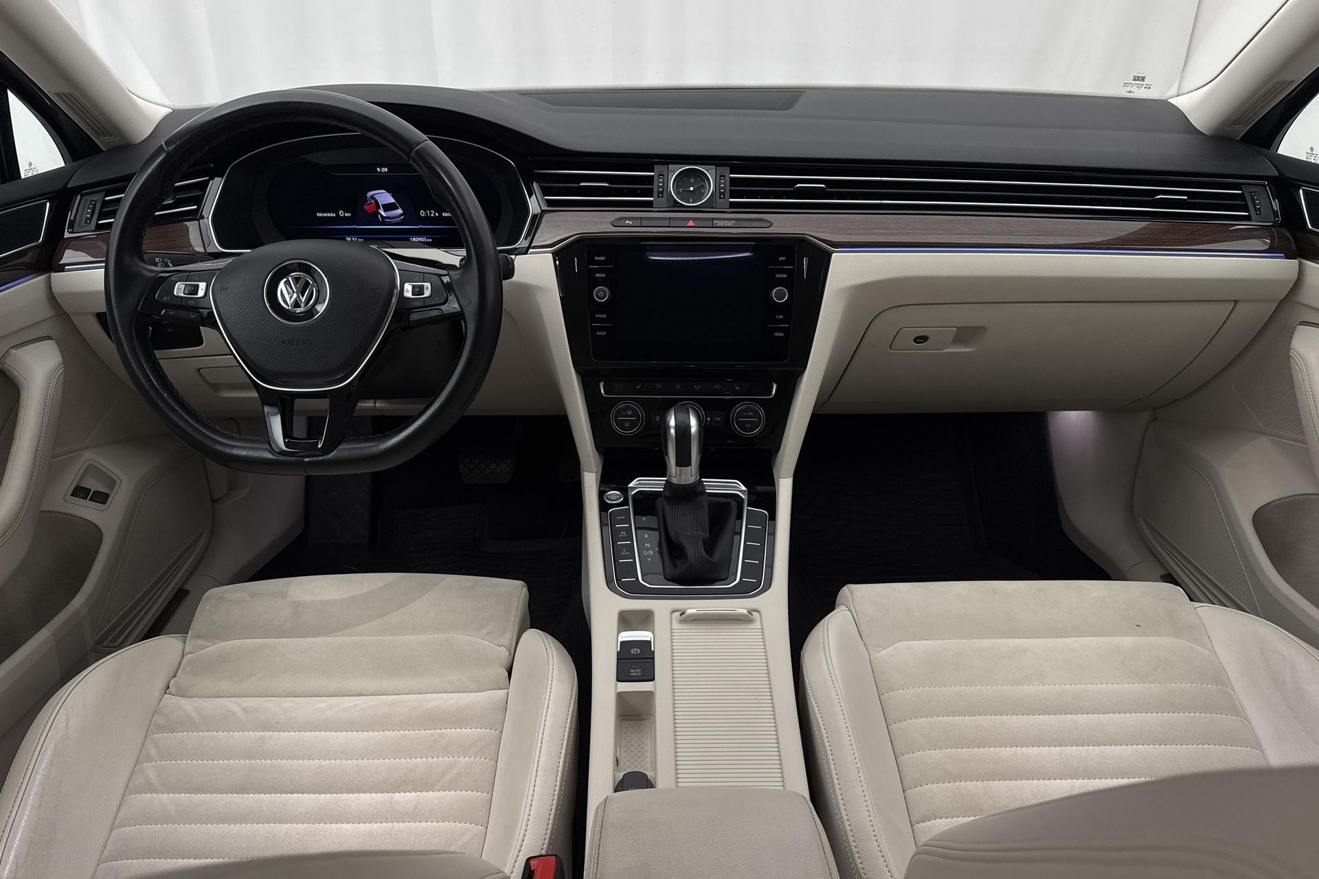 Volkswagen Passat GTE 2019, bild 7/10
