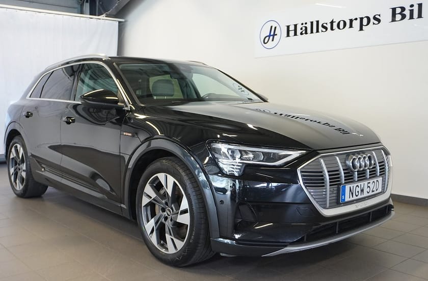 Bild 1 av Audi e-tron 55 quattro quattro/408HK/DRAG/PANORAMATAK/RÄCKVIDD 440KM