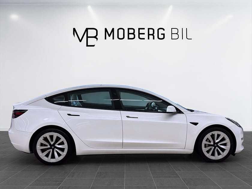 Bild 5 av Tesla Model 3 Long Range AWD 440hk Pano Skinn B-kamera Navi