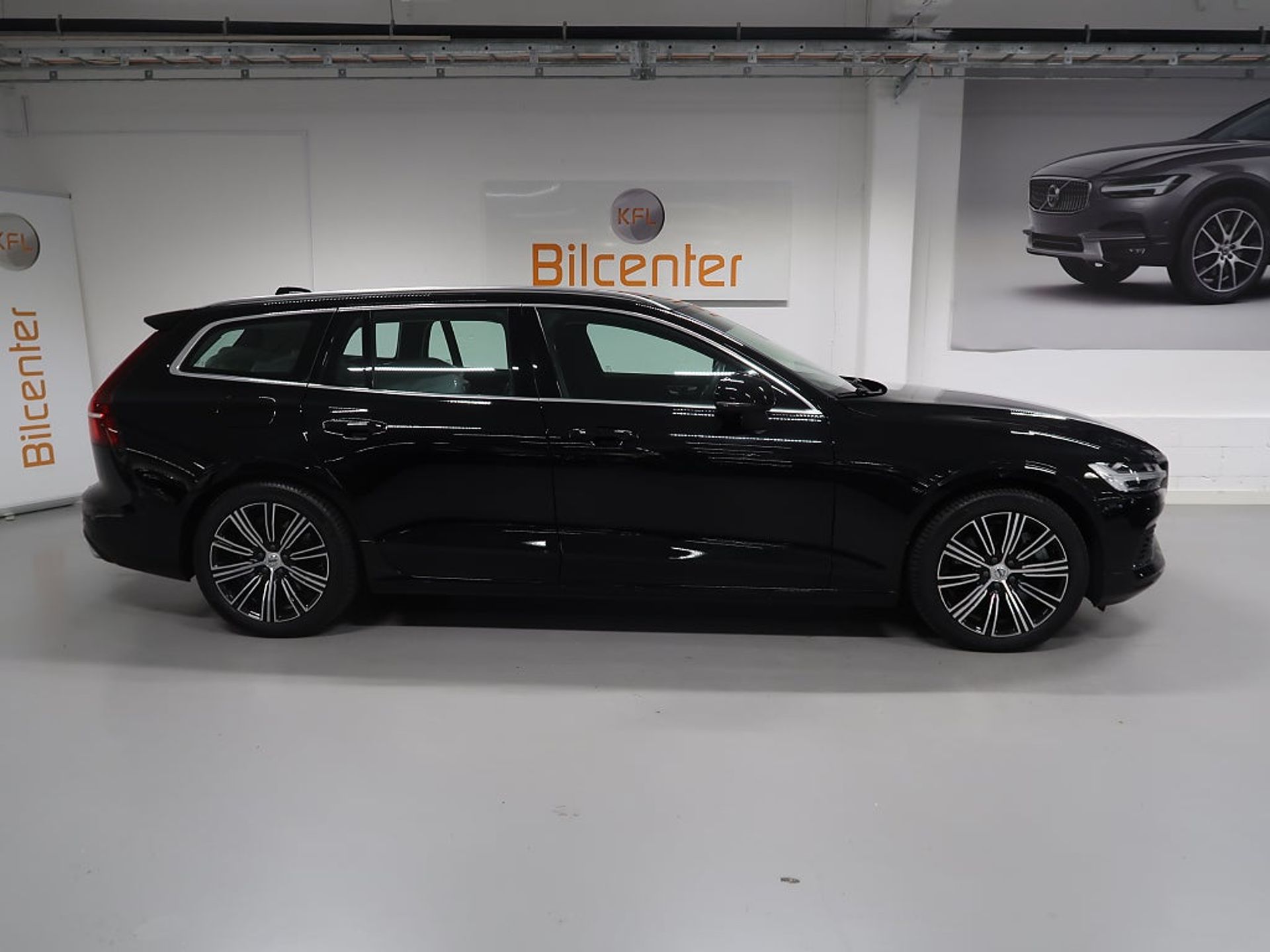 Volvo V60 Recharge T6 AWD 2022, kuva 5/10