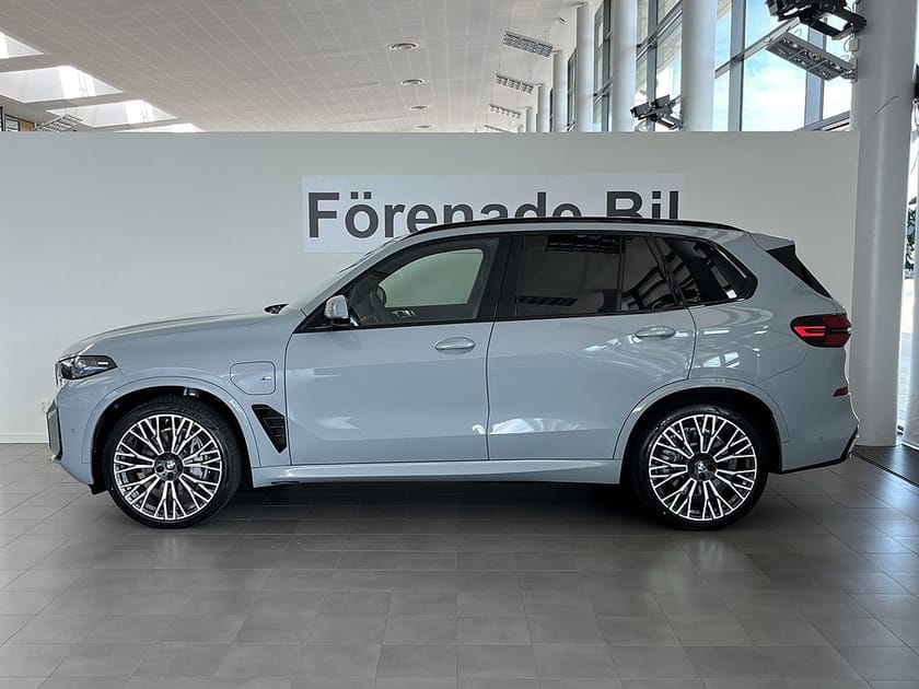 Bild 3 av BMW X5 xDrive50e 2,95%ränta M Sport 22" Innovation H/K Drag