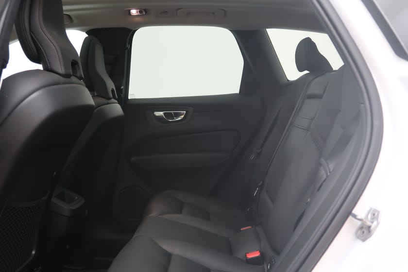 Bild 5 av Volvo XC60 T5 AWD Momentum Advanced SE/Pano/HeadUp